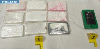 Alessandria, scovati oltre 10 kg di cocaina nel doppio fondo di un’auto sull’A26