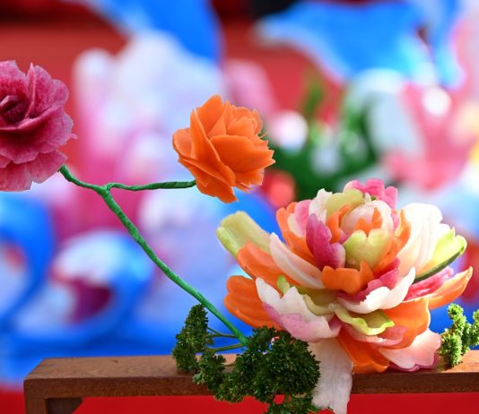 Cina: a Qingdao gara di intaglio dei ravanelli (3)