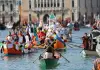Italia: il Carnevale di Venezia si anima con la parata sull’acqua (3)