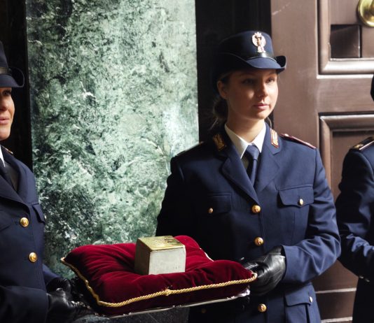 Pietra d’inciampo in memoria di Riccardo Maraffa presso la Questura di Roma