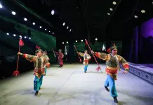 Cina: Zhejiang, opera Wuju anima le campagne in vista della Festa di Primavera (1)