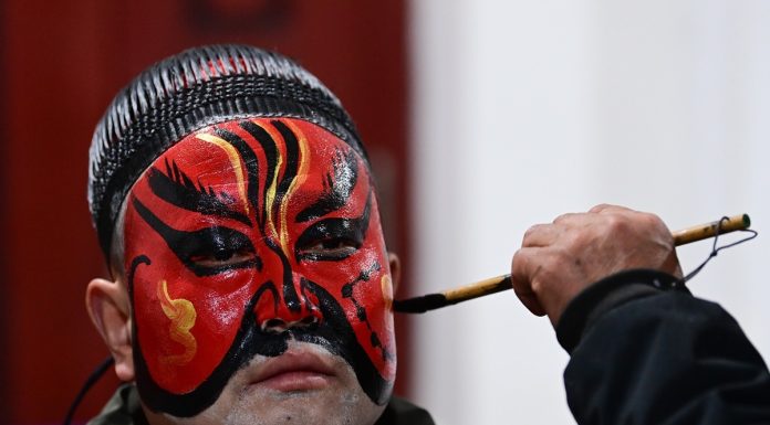 Cina: Shaanxi rivitalizza tradizione popolare dello Shehuo (2)