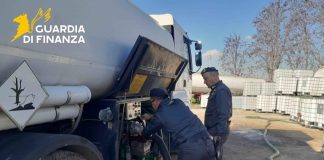 Sequestrati 80.000 litri di gasolio di contrabbando in provincia di Napoli / Video