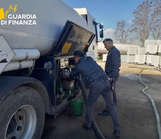 Sequestrati 80.000 litri di gasolio di contrabbando in provincia di Napoli