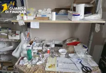 Scoperto un falso ambulatorio a Campi Bisenzio, finto medico denunciato