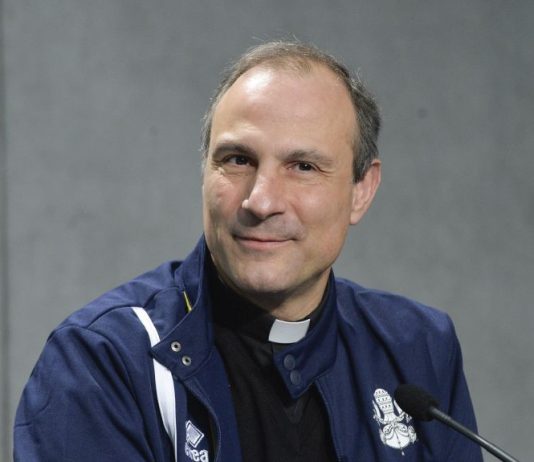 ‘Sport for all” e ‘Il gioco di Dio”: quando lo sport incontra la teologia / Video