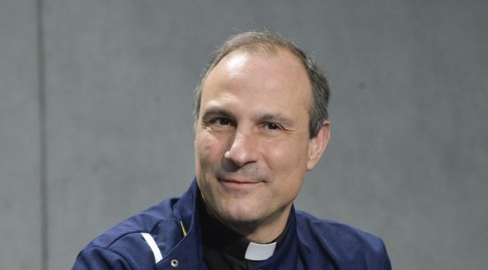 ‘Sport for all” e ‘Il gioco di Dio”: quando lo sport incontra la teologia / Video