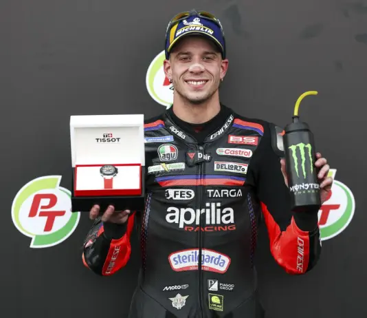 Bezzecchi domina in Thailandia, Marc Marquez si ritira