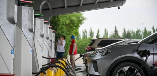 Cina, in rapida espansione la rete di ricarica per i veicoli elettrici