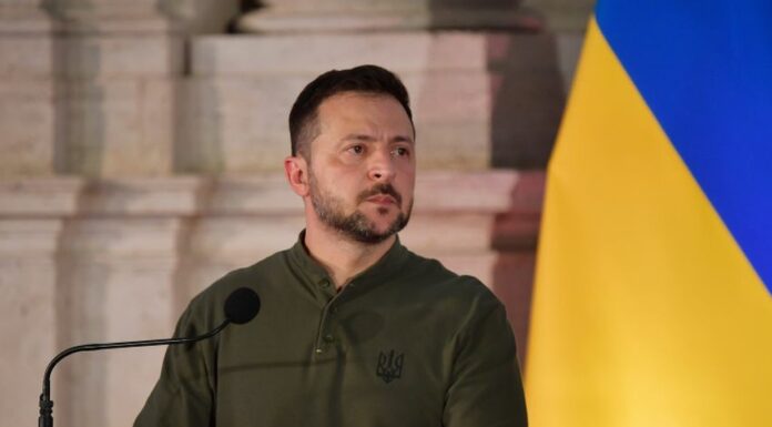 Zelensky “Non lascerò mai il Donbass”