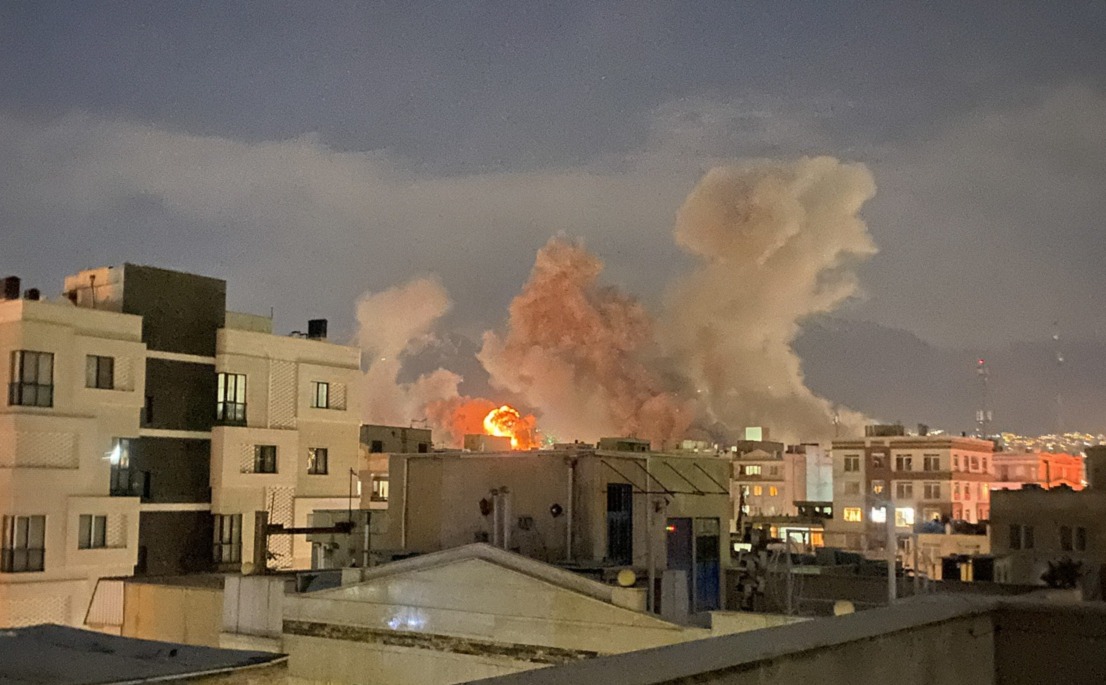 Esercito israeliano “Colpiti centri di comando a Teheran”