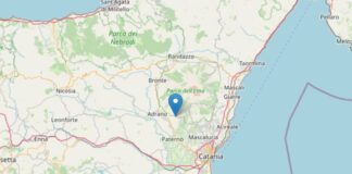 هزة أرضية قوية تضرب كاتانيا بقوة 4.5 درجات