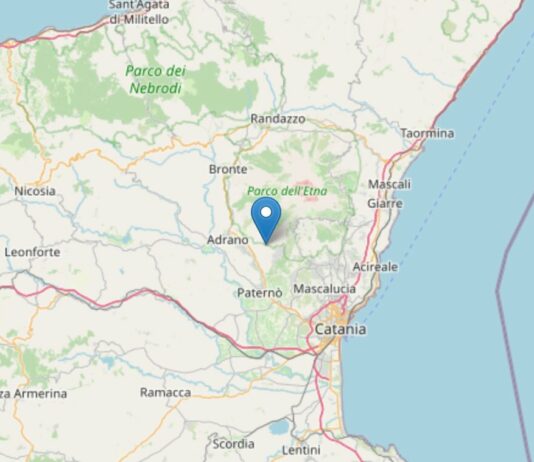 هزة أرضية قوية تضرب كاتانيا بقوة 4.5 درجات