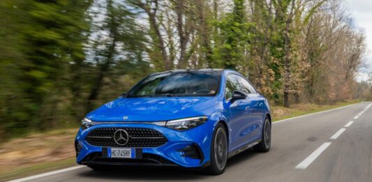 Nuova Mercedes-Benz CLA Hybrid, quando il diesel passa il testimone