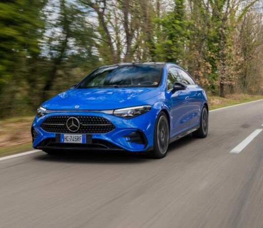 Nuova Mercedes-Benz CLA Hybrid, quando il diesel passa il testimone