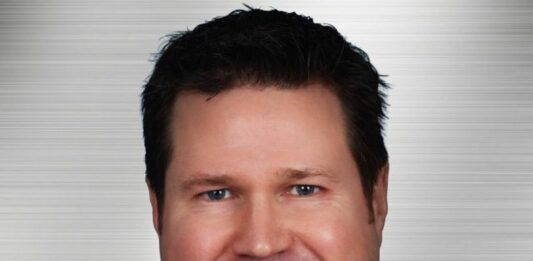 Stellantis nomina Charles Christman Head of Investor Relations