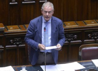 Carburanti e inflazione, Urso “Rafforzato monitoraggio contro speculazioni”