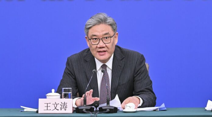 Ministro Commercio Cina, promuoveremo import servizi di consumo di alta qualità