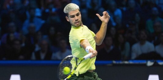 Alcaraz sul velluto a Indian Wells, avanza anche Djokovic. Darderi subito out