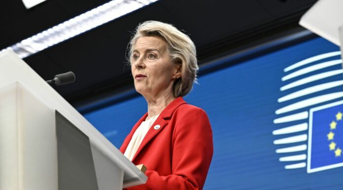 Von der Leyen “Nessuna lacrima per il regime iraniano che ha inflitto morte”