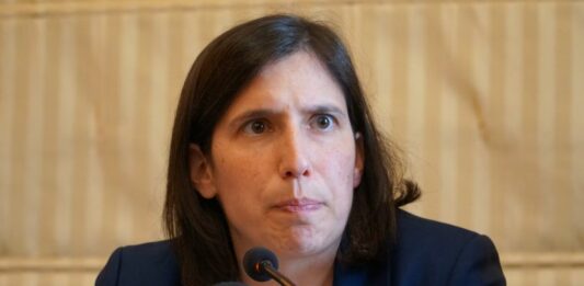 Schlein “Il governo è insofferente a controlli e contrappesi”