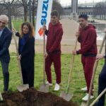 Si allarga il “Bosco diffuso Suzuki”, 29 nuovi aceri donati alla città di Torino