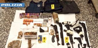 Sequestrati a 49enne di Torino 12 kg di droga e arsenale