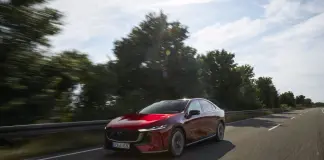 Mazda6e tra le prime tre finaliste del World Car Design of the Year 2026