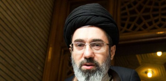 مجتبى خامنئي يتوعد بمواصلة الحرب وفتح جبهات جديدة