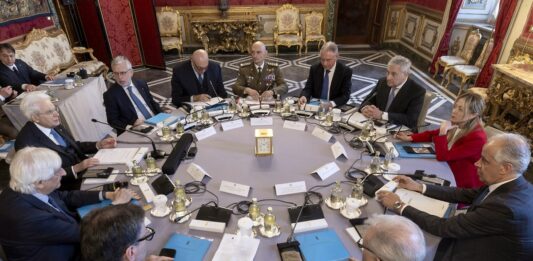 Iran, Consiglio Supremo di Difesa “L’Italia non prenderà parte alla guerra”