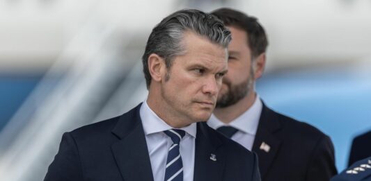 Iran, Hegseth “Distrutta la capacità di costruire missili balistici”