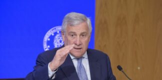 Iran, Tajani “Nessuna trattativa per passaggio navi italiane in Stretto Hormuz”