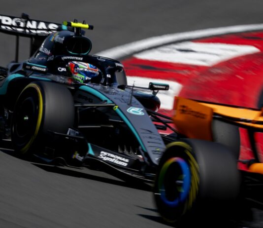 Antonelli fa la storia in Cina: è pole. Ferrari in seconda fila