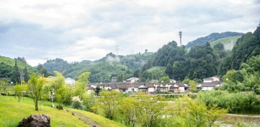 Cina, obiettivo accelerare sullo sviluppo sostenibile nel prossimo quinquennio