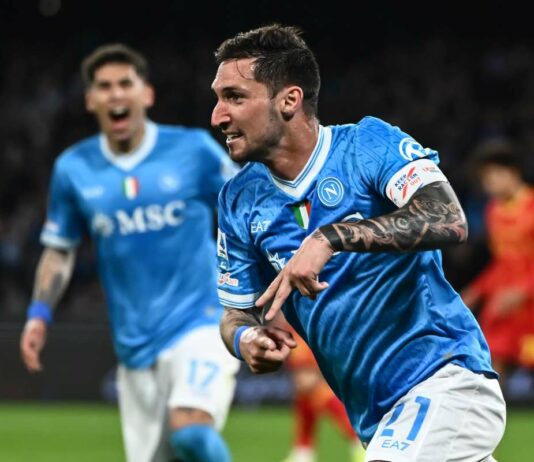 Politano fa volare il Napoli, Lecce battuto in rimonta per 2-1