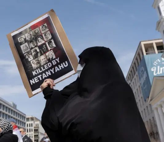 Iran, Pasdaran “Daremo la caccia a Netanyahu e lo uccideremo”