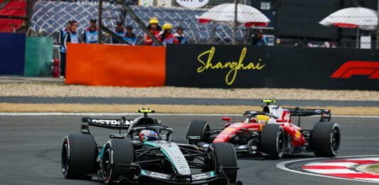 In Cina doppietta Mercedes con Antonelli e Russell, terzo Hamilton