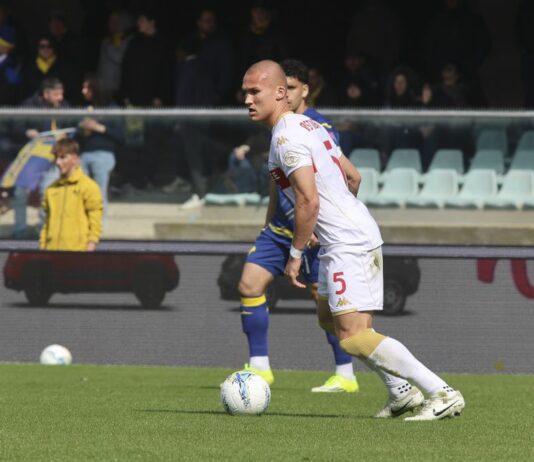 Verona-Genoa 0-2, Vitinha e Ostigard firmano un colpo salvezza