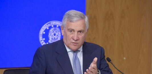 Colpita base italiana in Kuwait, nessun ferito. Tajani “Non ci facciamo intimorire”