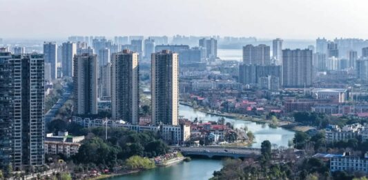 Cina, aumentano le città pilota per agevolare il commercio transfrontaliero