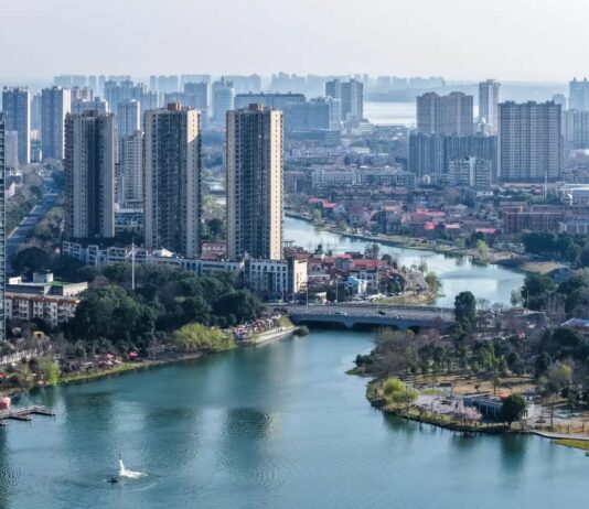 Cina, aumentano le città pilota per agevolare il commercio transfrontaliero