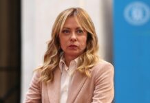 Carburanti, Meloni “Tagliamo 25 centesimi al litro”