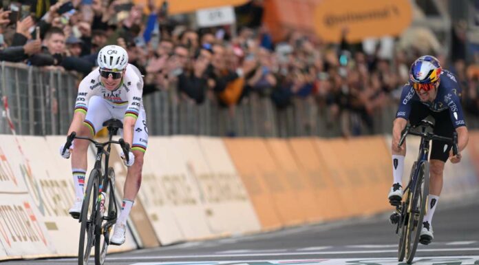 Pogacar cade e trionfa, sua per la prima volta la Milano-Sanremo