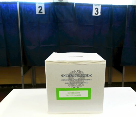 Seggi aperti per il referendum, oltre 51 milioni di italiani chiamati alle urne