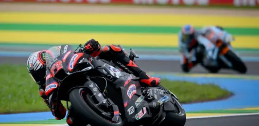 Bezzecchi trionfa in MotoGP in Brasile, doppietta Aprilia