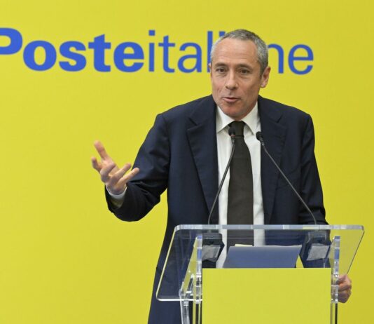 Poste Italiane lancia opas totalitaria su TIM