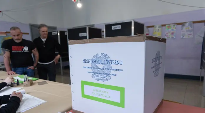 Referendum, riaperti i seggi. Alle 23 affluenza record al 46%
