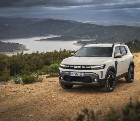 Dacia Duster. Design, off-road e nuove motorizzazioni Hybrid-G 4×4