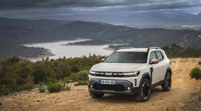 Dacia Duster. Design, off-road e nuove motorizzazioni Hybrid-G 4×4