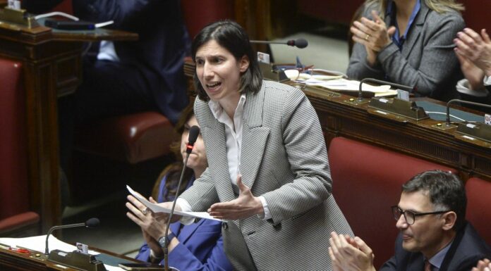 Giustizia, Schlein “Dimissioni tardive, Delmastro e Bartolozzi capri espiatori”